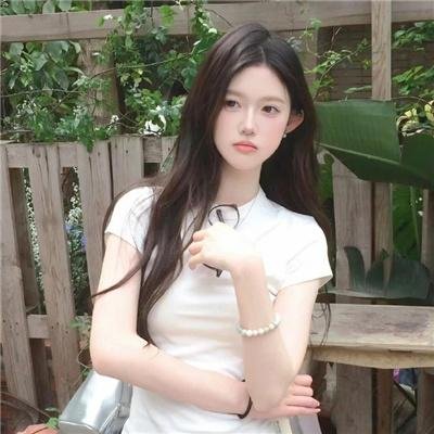 乳房与月亮